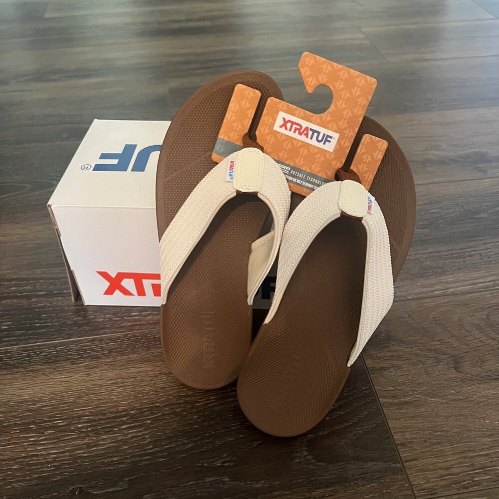 NWT - Women's Auna Sandals - Size 7